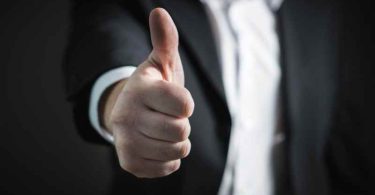 Banque en ligne : comment choisir la bonne offre et éviter les frais cachés ? Business & Finance