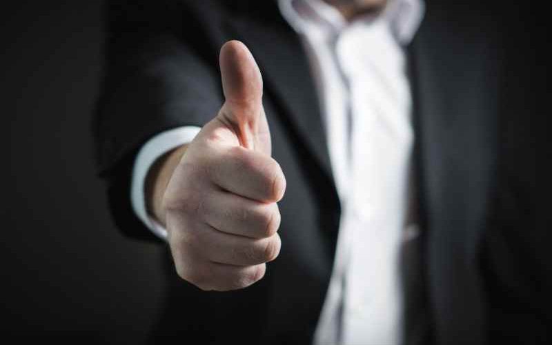Banque en ligne : comment choisir la bonne offre et éviter les frais cachés ? Business & Finance